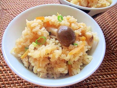 簡単♪鶏肉としめじの炊き込みご飯